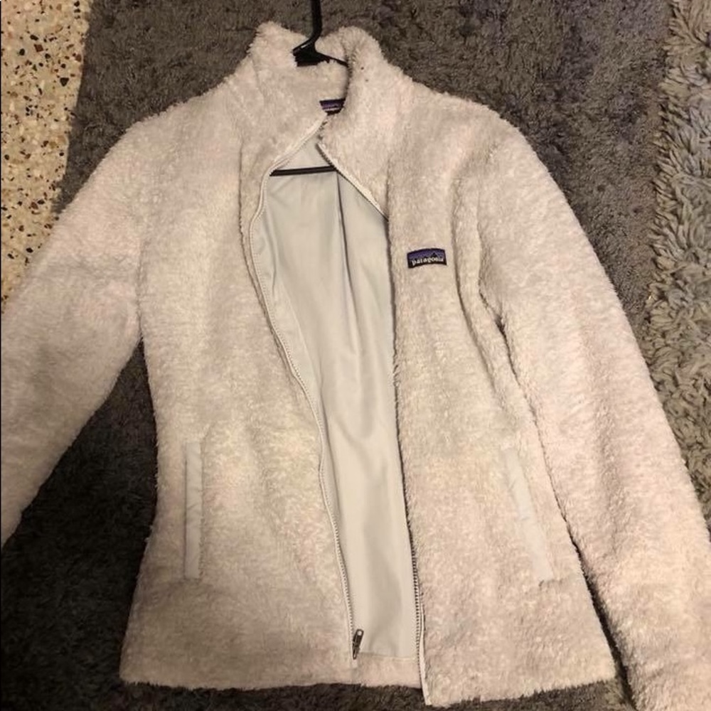 Fluffy Patagonia jacket size medium!